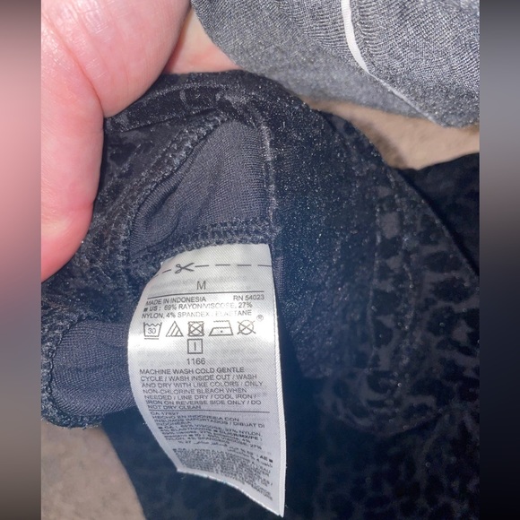 Old Navy Leopard Stevie Pants - Picture 4 of 4